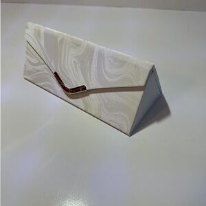 Marbled Travel Jewelry Organizer